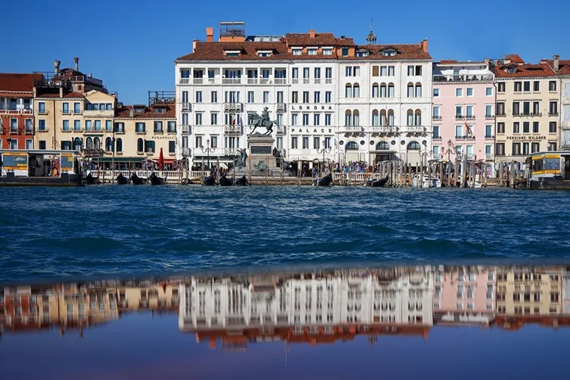 ที่พักหรูริมคลองเวนิส