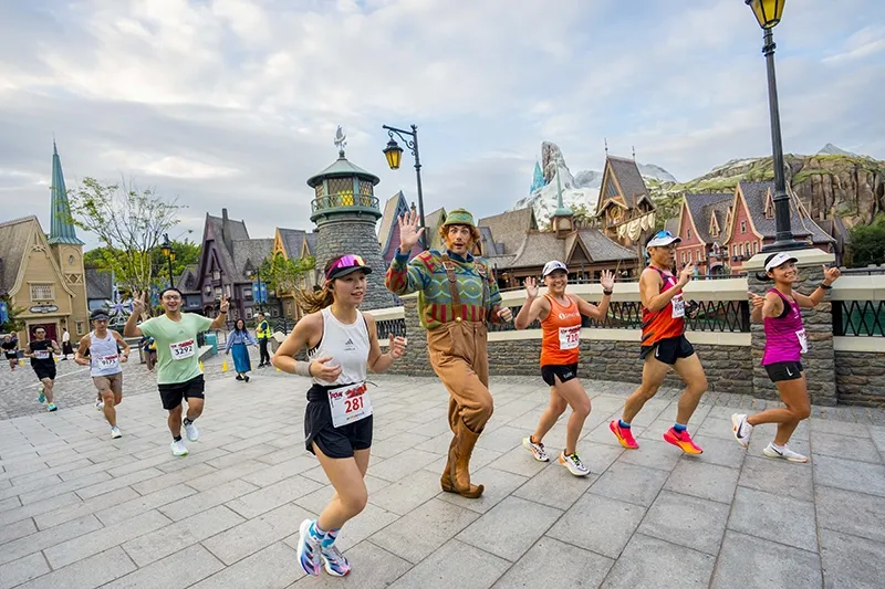 งานวิ่ง Disney Run : Hong Kong Disneyland 10K Weekend 2025 งานวิ่ง Disney Run : Hong Kong Disneyland 10K Weekend 2025