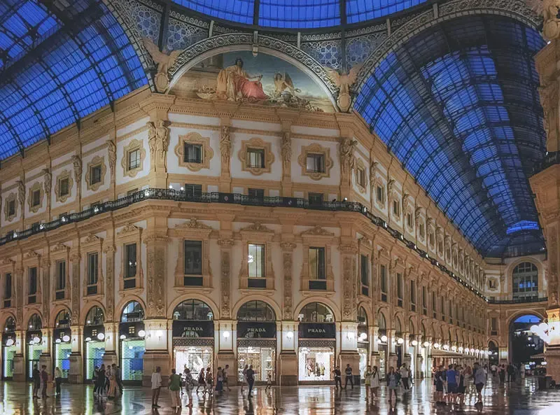 แบรนด์แฟชั่นจากมิลาน