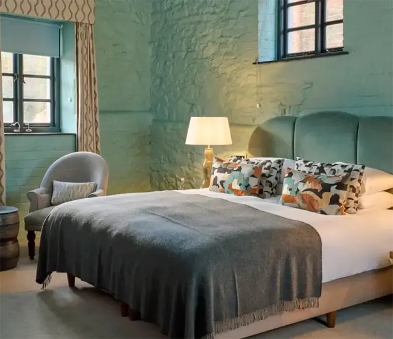 โรงแรมบูติคในบริสตอล Hotel du Vin Bristol โรงแรมบูติคในบริสตอล Hotel du Vin Bristol