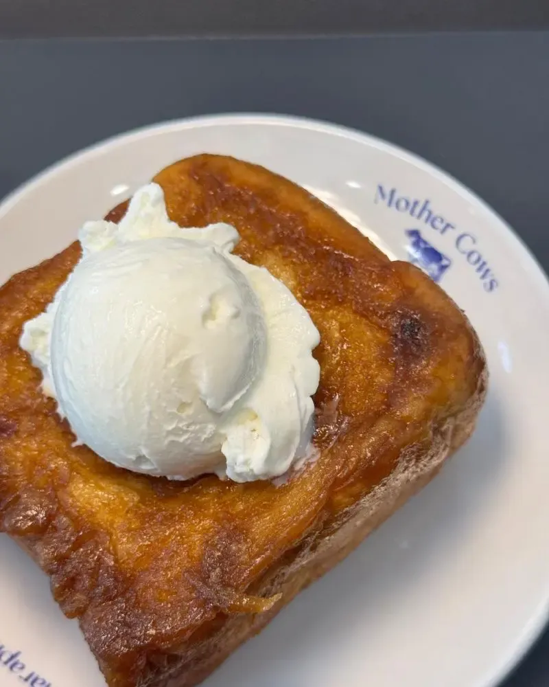 ร้านอาหารบรรทัดทอง Mother Cows ร้านอาหารบรรทัดทอง Mother Cows