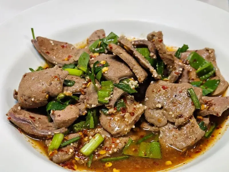 ร้านอาหารบรรทัดทอง เสน่ห์ลาบก้อย ร้านอาหารบรรทัดทอง เสน่ห์ลาบก้อย